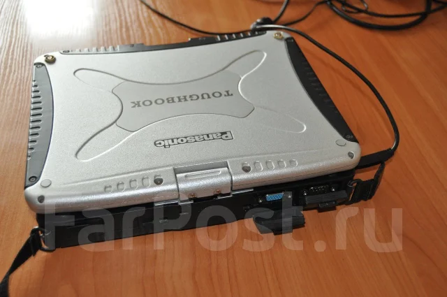 Panasonic Toughbook CF-18. 10.4", 1 400����, ��� 512 ��, ���� 60���, WiFi: 1, Bluetooth: 1, ����������� �� 2��. ����
