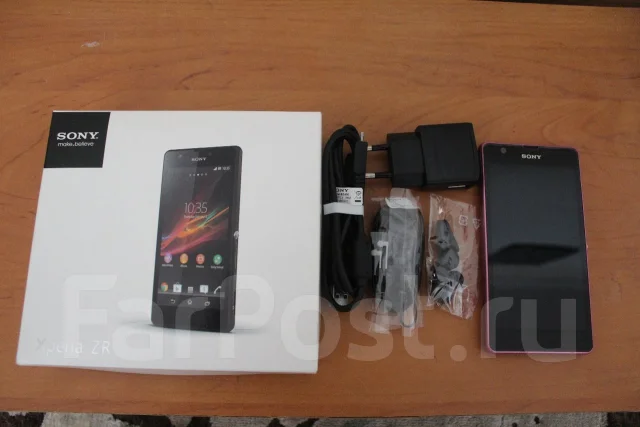 Sony Xperia ZR ����
