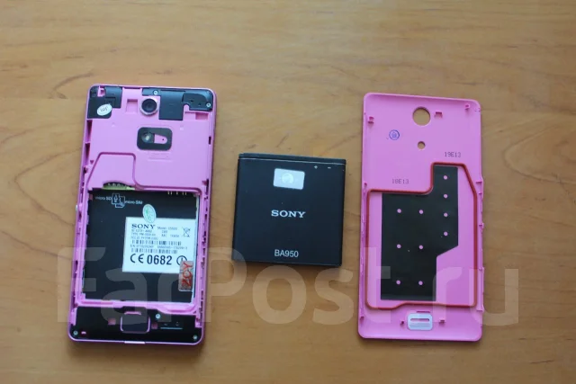 Sony Xperia ZR ����
