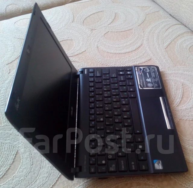 Asus Eee PC 1025C. 10.1", 1,9����, ��� 2048 ��, ���� 320���, WiFi: 1, Bluetooth: 1 ����