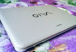 Sony VAIO PCG. 15.6", 1,7����, ��� 2048 ��, ���� 300���, WiFi, Bluetooth, ����������� �� 8��. ��� ����� �� ������������ ����