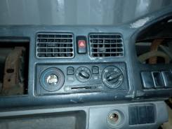 Кнопка включения аварийной остановки. Mazda Bongo Friendee, SGLR Двигатель WLT