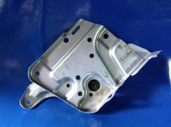 Кронштейн под аккумулятор. Honda Fit, GD4, GD3, GD2, GD1, LA-GD3, UA-GD4, LA-GD4, DBA-GD2, CBA-GD4, LA-GD1, UA-GD2, LA-GD2, UA-GD3, DBA-GD1, DBA-GD4...