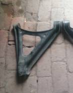 Рычаг подвески. Volkswagen Touareg, 7L6, 7LA Audi Q7, 4LB Porsche Cayenne Двигатели: AXQ, AYH, AZZ, BAA, BAC, BAN, BAR, BHK, BHL, BJN, BKJ, BKL, BKS...