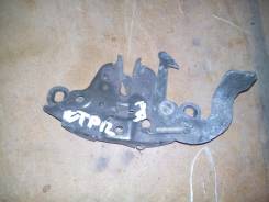 Замок капота. Nissan Primera, RP12, QP12, P12, WTNP12, WTP12, TP12, WRP12, WHP12, P12E, HP12, TNP12