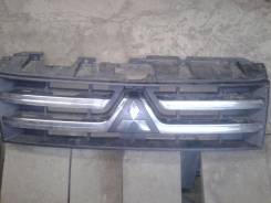 Решетка радиатора. Mitsubishi Pajero, V88W, V93W