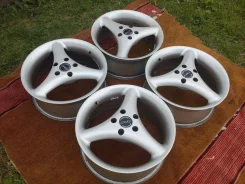Rozest Estreno. 7.0x17", 5x114.3, ET50, �� 73,1���. ��� ����� �� ������������ ����