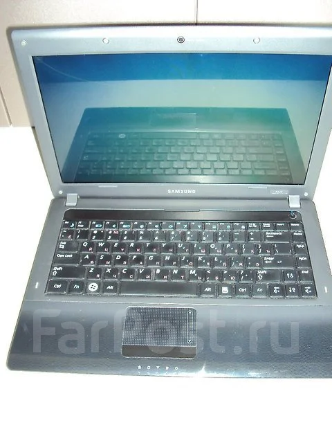 Samsung R440. 14.5", 2 270����, ��� 4 ��, ���� 250���, WiFi: 1, Bluetooth: 1, ����������� �� 4��. ����