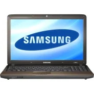 Samsung R540-JS01. 15.5", 2 000,0����, ��� 4 ��, ���� 320���, WiFi, Bluetooth, ����������� �� 2��.