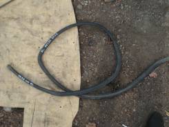Уплотнитель двери багажника. Nissan Skyline, ER33, ECR33, HR33, ENR33, BCNR33 Двигатели: RB20E, RB25DE, RB25DET