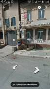 Сдам 6 кв. м в центре. 6 кв. м., улица Прапорщика Комарова 19, р-н Центр. Дом снаружи