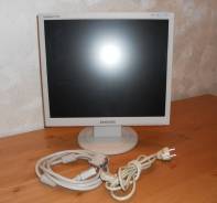 Samsung SyncMaster 710N. 17" (43 см), технология LCD (ЖК)
