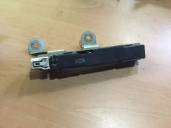 Антенна. Toyota Highlander, GSU40, GSU45, MHU48 Toyota Kijang, TGN40, KUN40 Toyota Innova, TGN40, KUN40 Двигатели: 2GRFE, 3MZFE, 1TRFE, 2KDFTV