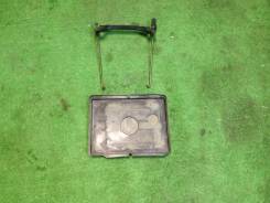 Крепление аккумулятора. Subaru Legacy, BE5, BF7, BC5, BG9, BF3, BG5, BD3, BGA, BHC, BE9, BEE, BCA, BCM, BC4, BG4, BD2, BFB, BCL, BC3, BG7, BD5, BH9, B...
