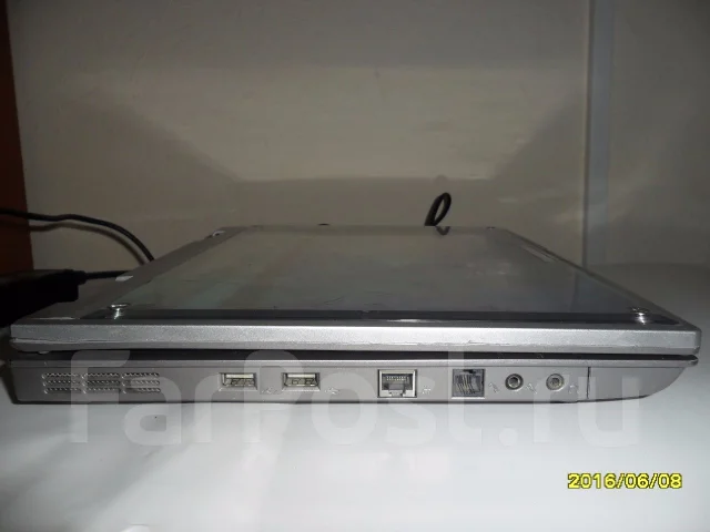 Roverbook Voyager. 15", 1,5����, ��� 512 ��, ���� 37���, ����������� �� 1��. ����