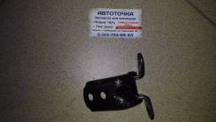 Крепление боковой двери. Nissan: Bluebird Sylphy, Bluebird, Stagea, Safari, Cefiro, Sunny, Primera Camino Двигатели: QR20DD, QG18DE, QG15DE, CD20E, CD...