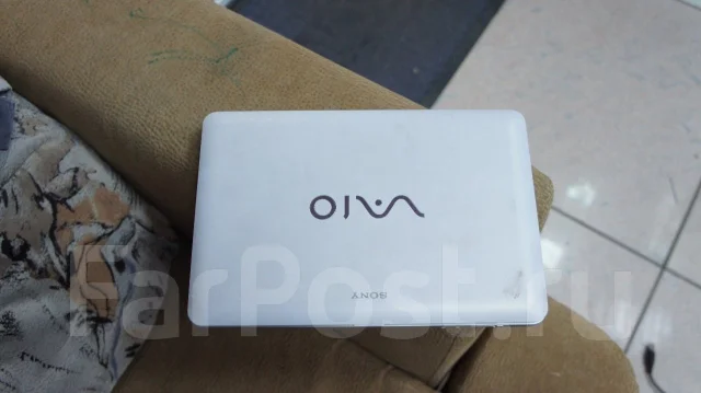 Sony VAIO. 10.1", 2,5����, ��� 256 �� � ������, ���� 1���, WiFi: 1, Bluetooth: 1, ����������� �� 5��. ����