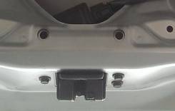 Замок крышки багажника. Toyota: Corolla, iQ, Corolla Rumion, Previa, Voxy, Noah, Mark X, Alphard, Blade, Prius a, Tarago, Wish, Highlander, Auris, Vel...