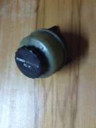 Бачок гидроусилителя руля. Toyota Celica, ST183, ST184, ST185, ST182 Toyota Corona Exiv, ST183, ST181, ST182, ST180 Toyota Carina ED, ST183, ST182, ST...