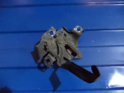 Замок капота. Toyota Corolla, ZRE151, ZRE152, ZZE150, ADE150, NDE150, 150 Двигатели: 1NDTV, 1ZRFE, 4ZZFE, 2ZRFE, 1ADFTV