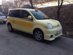 Toyota Sienta. Без водителя