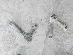 Крепление балки подвески. Toyota RAV4, ACA38, ACA36, XA40, GSA33, ALA30, ACA30, ACA31, GSA38, ACA33 Toyota Harrier, ZSU60, ZSU65 Двигатели: 2GRFE, 2AZ...