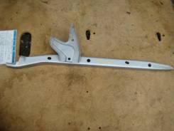 Планка радиатора. Toyota XA, NCP61 Toyota ist, NCP65, NCP61, NCP60 Toyota Scion, NCP61 Двигатели: 1NZFE, 2NZFE