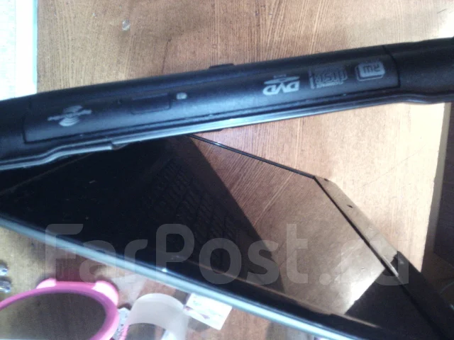 Compaq 615. 15.6", 2,2����, ��� 2048 ��, ���� 320���, WiFi: 1, ����������� �� 10��. ����