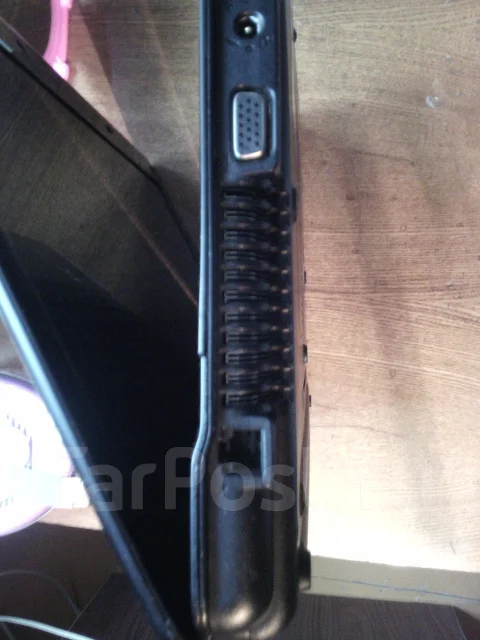 Compaq 615. 15.6", 2,2����, ��� 2048 ��, ���� 320���, WiFi: 1, ����������� �� 10��. ����