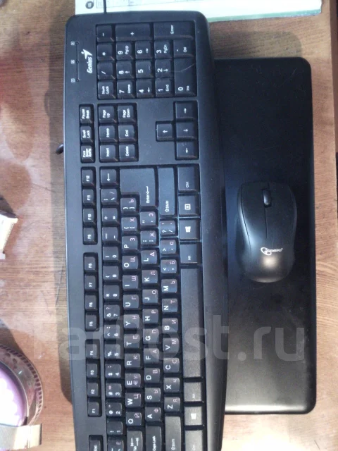 Compaq 615. 15.6", 2,2����, ��� 2048 ��, ���� 320���, WiFi: 1, ����������� �� 10��. ����