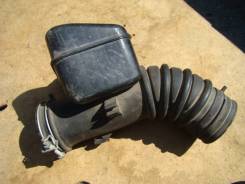 Патрубок воздухозаборника. Toyota: Sprinter, Corolla Spacio, Sprinter Carib, Corolla Levin, Sprinter Trueno, Corolla, Sprinter Marino, Corolla Ceres Д...