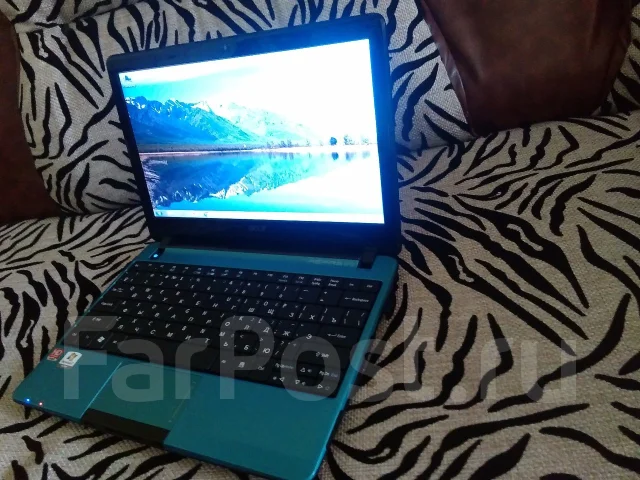 Acer Aspire One. 11.6", 1����, ��� 2048 ��, ���� 320���, WiFi: 1, Bluetooth: 1, ����������� �� 5��. ����