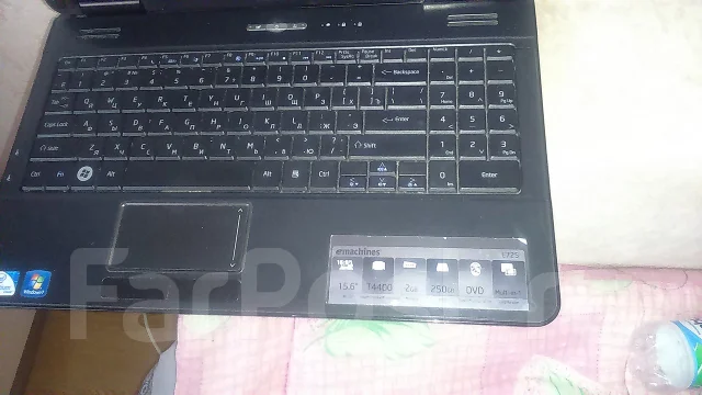 eMachines E725-442G25Mi. WiFi: 1 ����