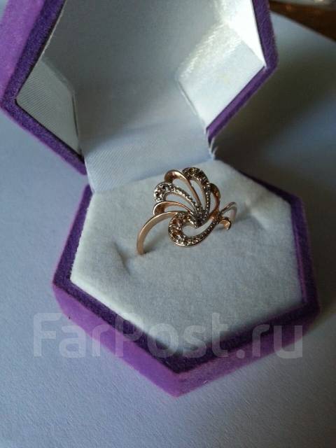 Продам золотое женское кольцо по цене лома 1500р. За грамм, женщине, б/у, в наличии. Цена: 3 850₽ во Владивостоке