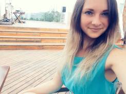 Танцовщица, танцовщик. Образование не указано