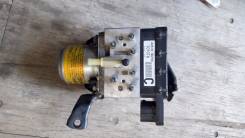 Блок abs. Toyota Crown Majesta, URS206, UZS186 Двигатели: 1URFSE, 3UZFE