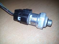 Датчик давления фреона. Toyota Granvia, KCH12, KCH10, KCH16 Toyota Grand Hiace, KCH12, KCH10, KCH16 Lexus RX300, MCU10, MCU15 Mitsubishi RVR, N28W, N2...