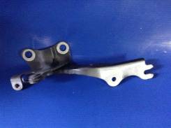 Крепление капота. Mazda Demio, DY3R, DY5W, DY3W, DY5R