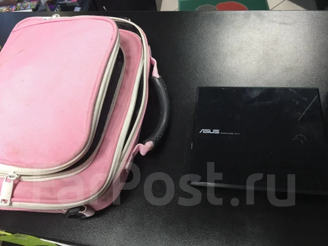 Samsung N145. 10", 1,7����, ��� 1024 ��, ���� 160���, WiFi: 1, Bluetooth: 1, ����������� �� 3��. ����