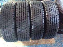 Bridgestone Blizzak Revo 969. Зимние, 2012 год, износ: 5%, 4 шт