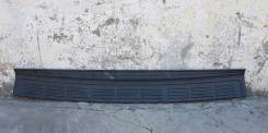 Накладка на бампер. Toyota Land Cruiser, GRJ200, URJ200, URJ202, URJ202W, UZJ200, UZJ200W, VDJ200 Двигатели: 1GRFE, 1URFE, 1VDFTV, 2UZFE, 3URFE