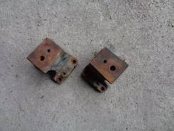 Кронштейн опоры двигателя. Toyota Land Cruiser Cygnus, UZJ100W Toyota Land Cruiser, UZJ100W, UZJ100L, UZJ100 Lexus LX470, UZJ100 Двигатель 2UZFE