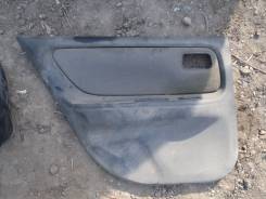 Обшивка двери. Nissan Bluebird, EU14
