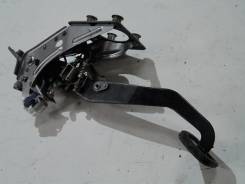 Педаль тормоза. Toyota Kluger V, MCU20, ACU20, ACU25, MCU25 Toyota Harrier, GSU35, GSU36, GSU31, GSU30, MCU30W, MCU31, MCU30, MCU35, MCU36, ACU30, ACU...