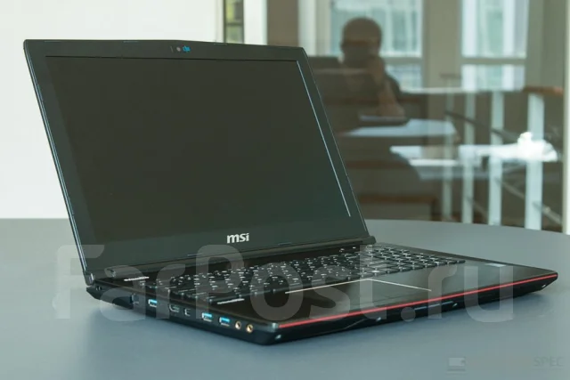 MSI GE. 15.6", 60����, ��� 8 ��, ���� 1 000���, WiFi: 1, Bluetooth: 1, ����������� �� 6��. ����