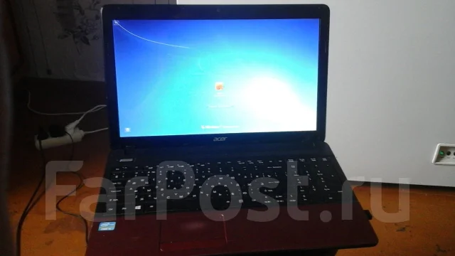 Acer Aspire E1-571G. 15.6", 2,5����, ��� 4 ��, ���� 500���, WiFi: 1, Bluetooth: 1, ����������� �� 4��. ����