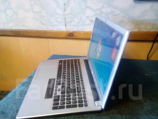 Acer Aspire V5-531G-987B4G50Makk. 15.6", 1 500����, ��� 3072 ��, ���� 500���, WiFi: 1, Bluetooth: 1, ����������� �� 8��. ����