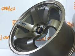 RAYS VOLK RACING. 11.0x18, 5x114.30, ET18, ЦО 73,1 мм.