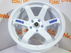 RAYS VOLK RACING. 9.0x17, 5x114.30, ET20, ЦО 73,1 мм.