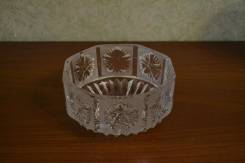 Салатники, миски.